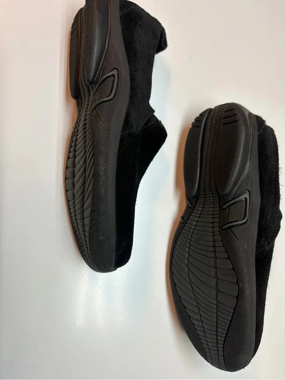 UGG classic slip